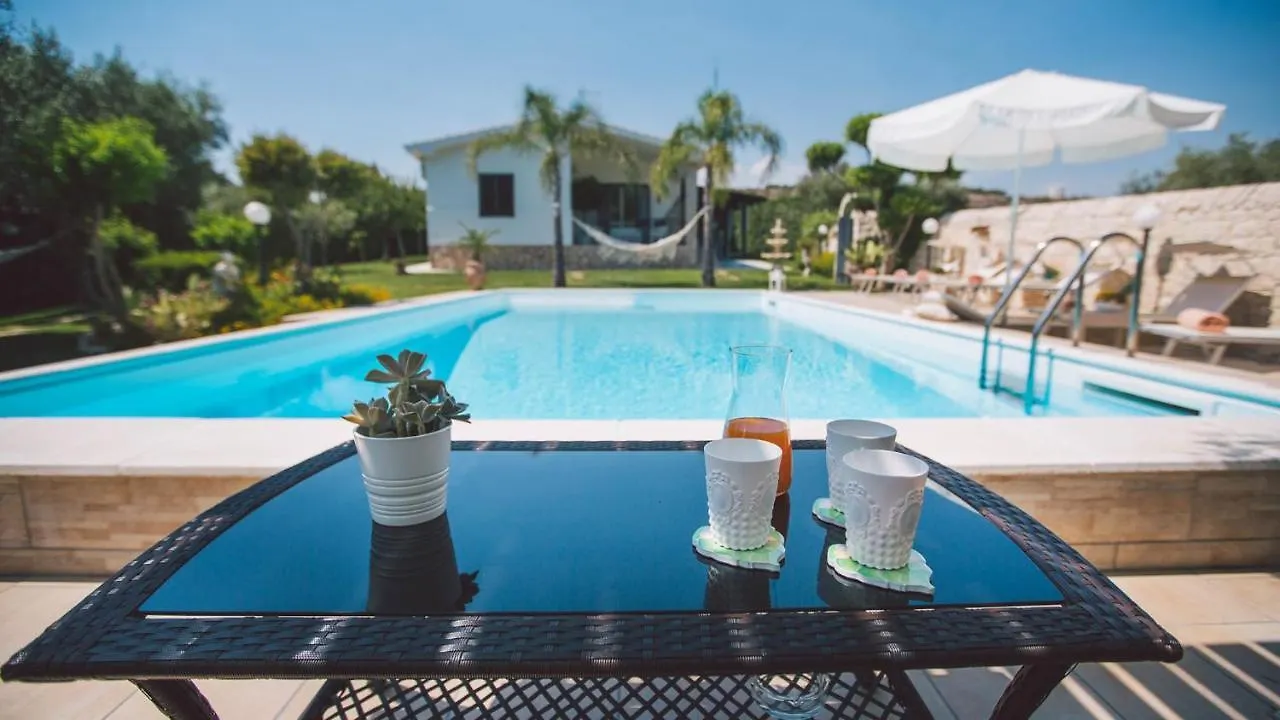 Villa Ferradina 4&2, Emma Villas Ispica Italy